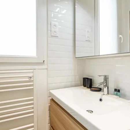 Cozy 1-bedroom With All Amenties In Montmartre