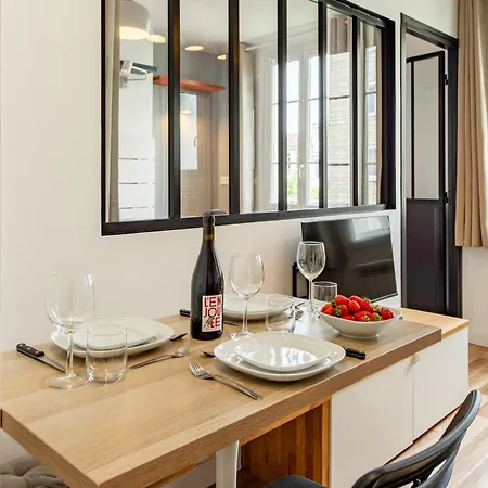 Appartamento Cozy 1-bedroom With All Amenties In Montmartre *